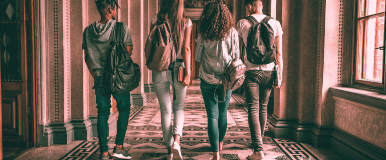 7 motivos porque as Faculdades confiam na Identkey 7 motivos porque as Faculdades confiam na Identkey: segurança, rastreabilidade, eficiência e governança na gestão de chaves.