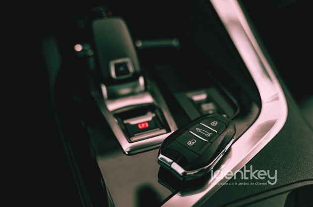 Veja como a governança operacional eleva o nível das concessionárias e como a Identkey sustenta controle, padrão e previsibilidade.