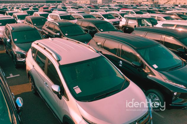 A maioria das concessionárias quer vender mais. Investe em marketing, campanhas, equipe comercial, CRM e treinamento de vendas. Tudo isso é importante, mas muitas empresas esquecem de olhar para um ponto fundamental: a operação interna.